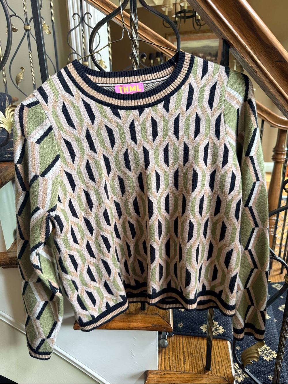 THML long sleeve sweater.Viscose Nylonpolyester.XS Beautiful colors & pattern.